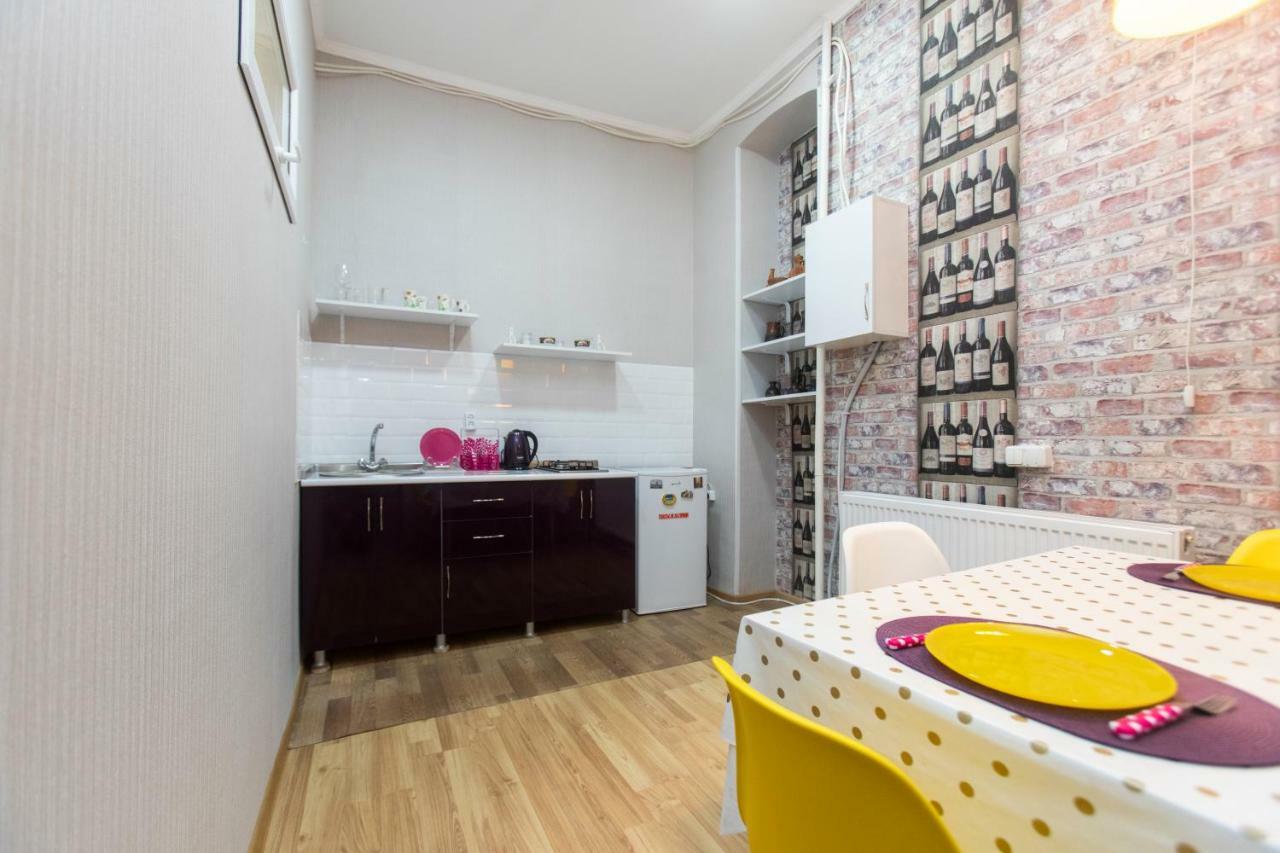 Minimalist Studio Walking Distance To City Centre Apartment Tbilisi Bagian luar foto